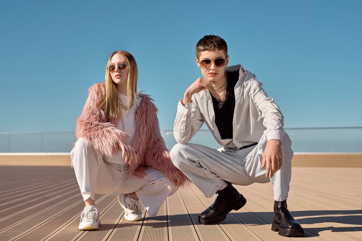 full-shot-cool-people-wearing-chain-necklace